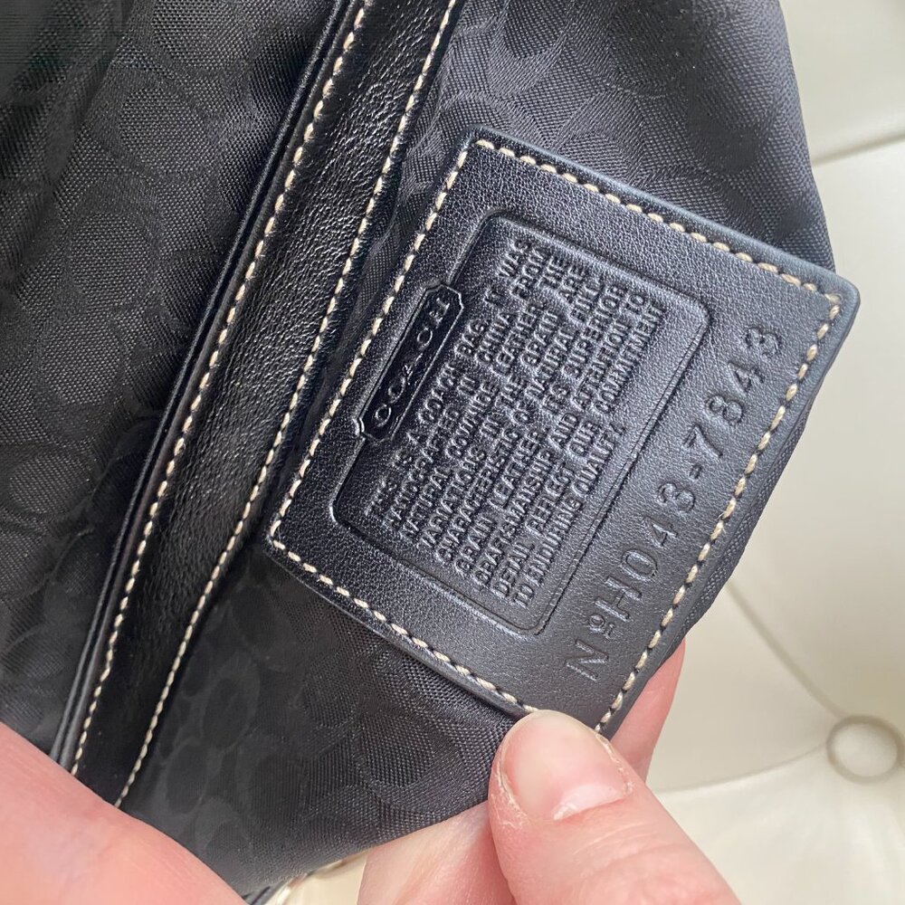 SOLD!!! Vintage Coach Soho Flap Bag 7843 | Black Glove-Tanned Leather | Y2K - Picture 9 of 9